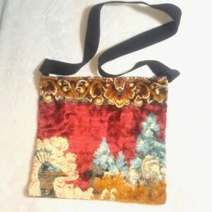 Vintage Tapestry Shoulder Bag